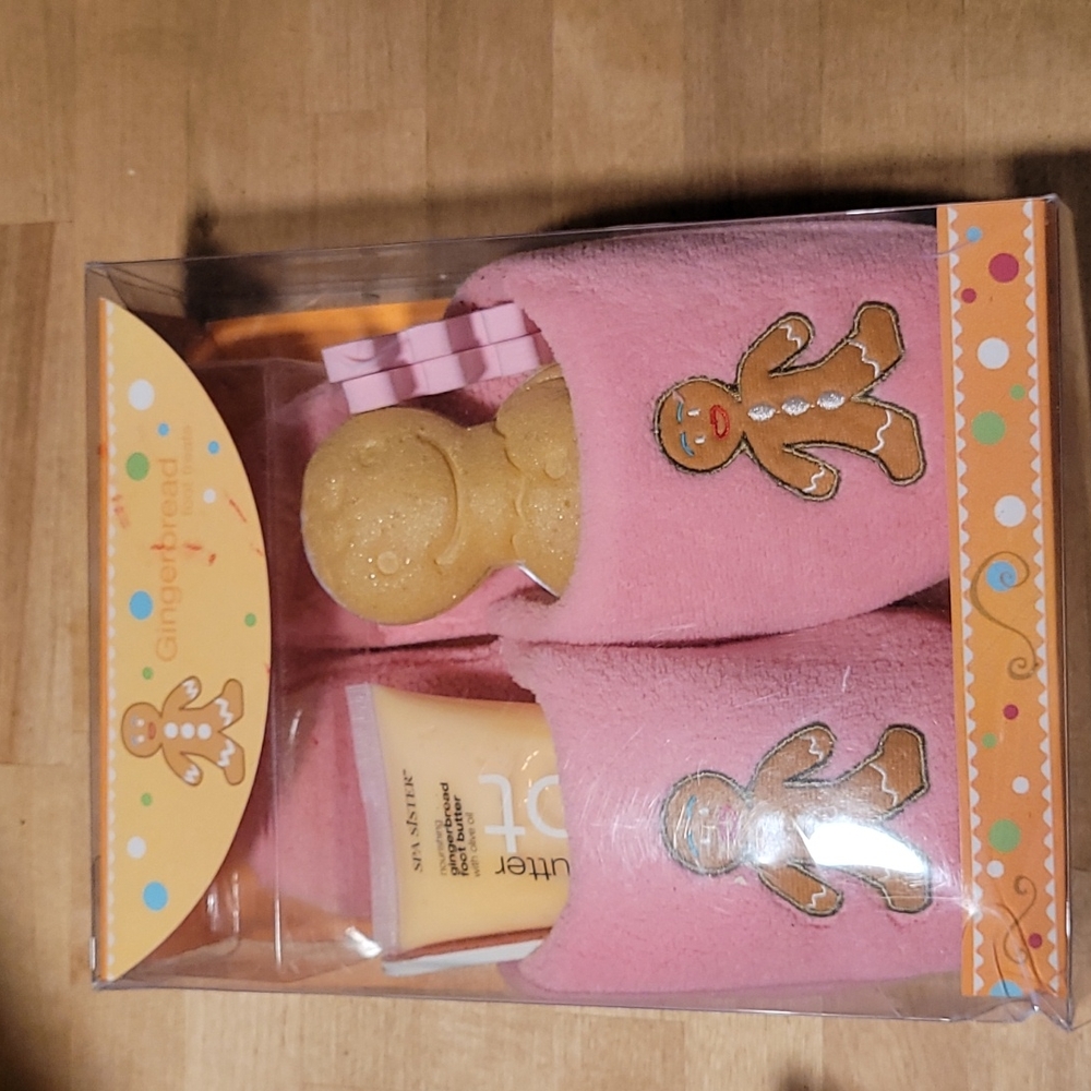 BNWT foot spa set.